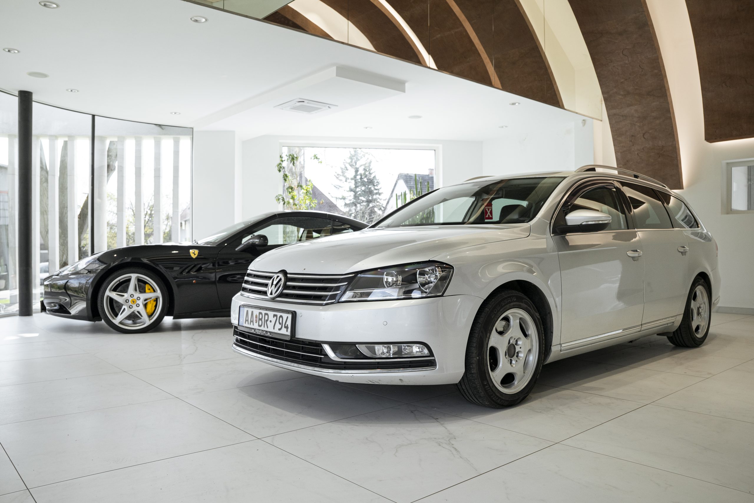 Erhard_Palace_Passat_1